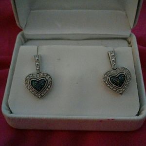 1/4 ctw blue and white earrings.